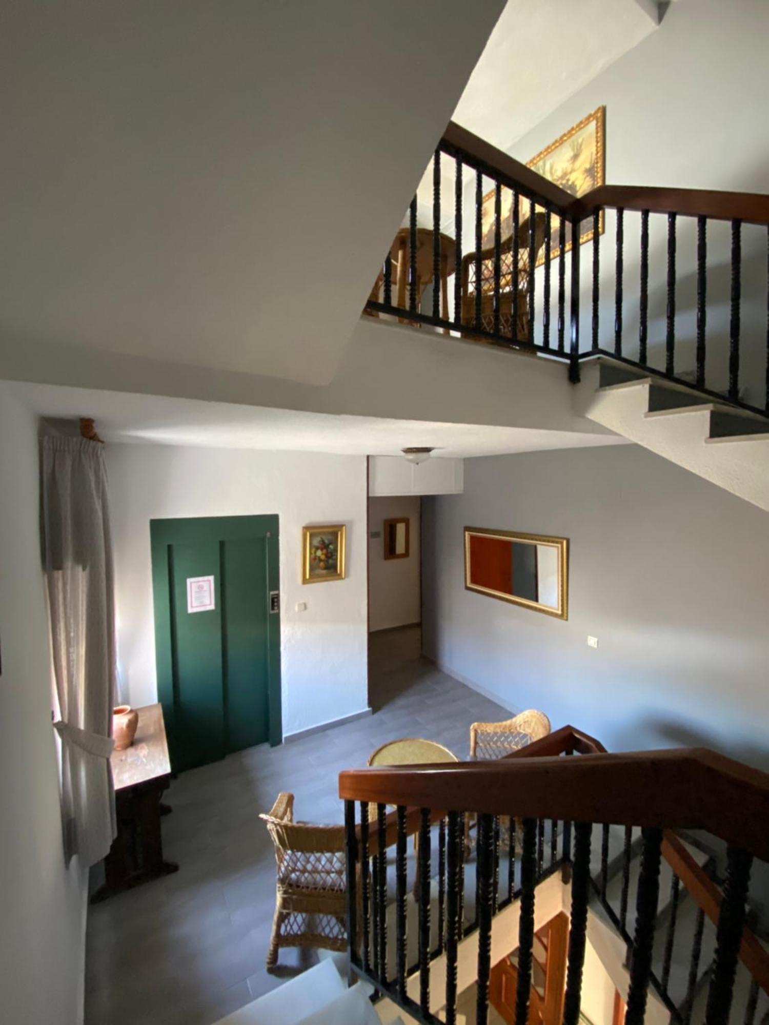 Hotel Munoz モトリル エクステリア 写真